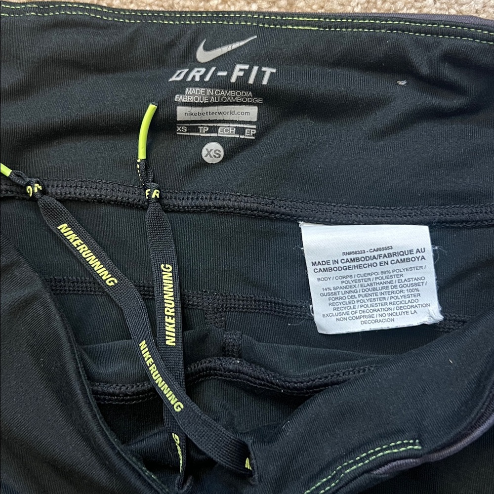 Nike Women's Black and Dark Gray Athletic Running Shorts Size XS - Picture 5 of 6